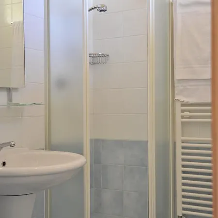 梦幻酒店 里米尼